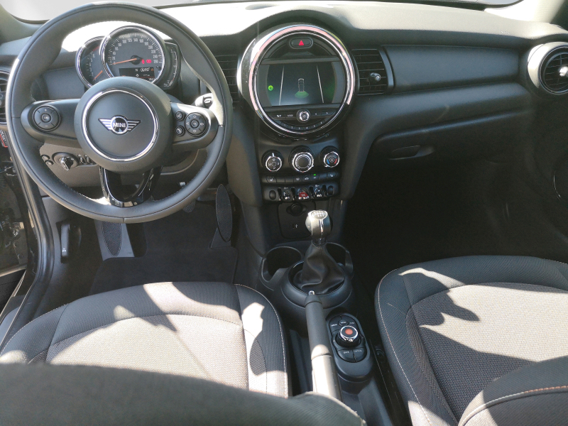 MINI - One Blackyard