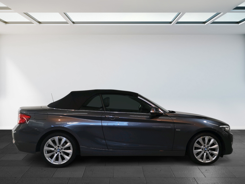 BMW - 218i Cabrio Luxury Line