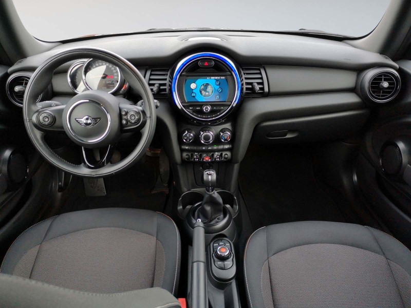 MINI - One Blackyard