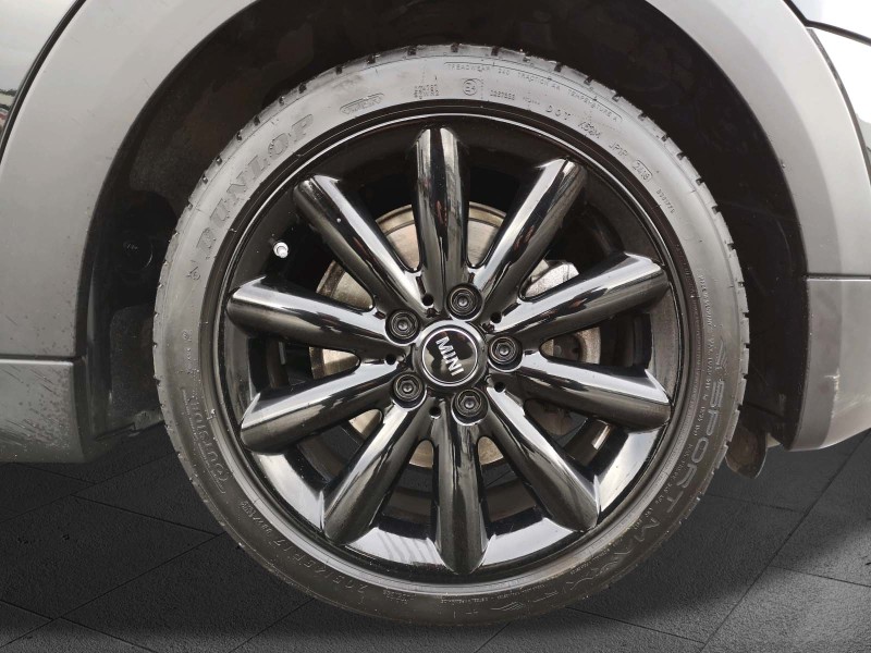 MINI - One Blackyard