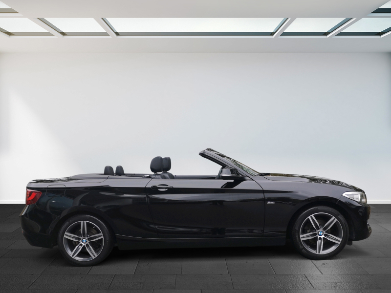 BMW - 218i Cabrio Sport Line