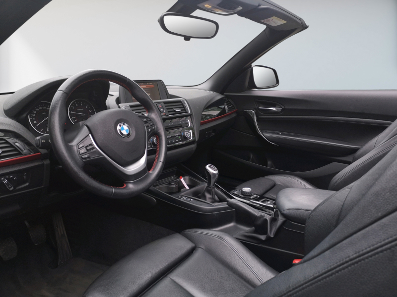 BMW - 218i Cabrio Sport Line