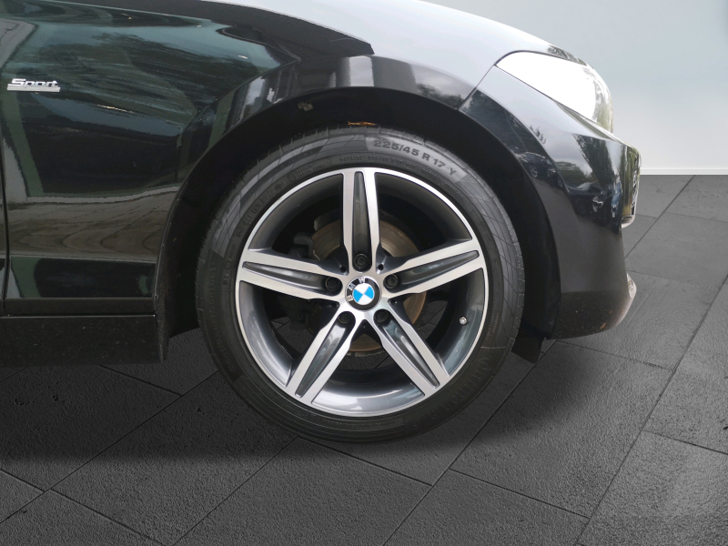 BMW - 218i Cabrio Sport Line