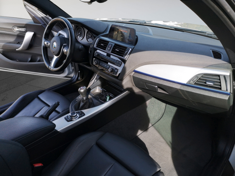 BMW - 220i Coupe M Sport