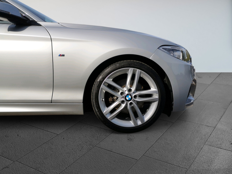 BMW - 220i Coupe M Sport