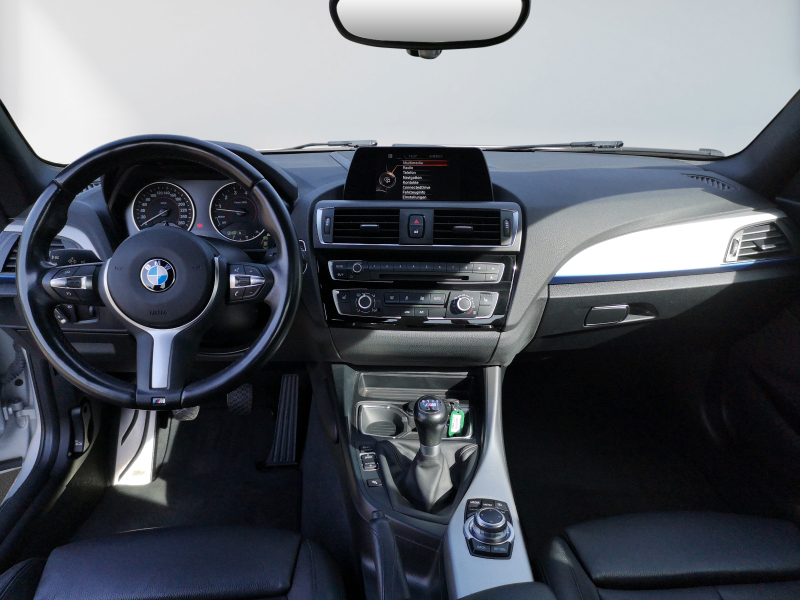 BMW - 220i Coupe M Sport