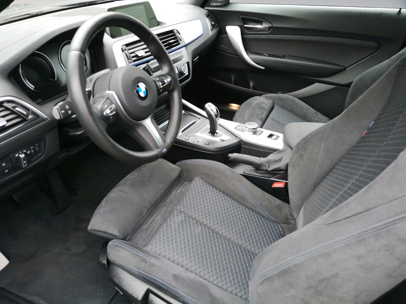 BMW - 220i Cabrio Sport-Aut.