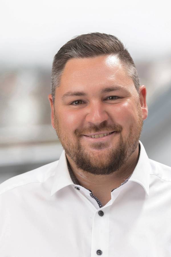 contact_import_imageMwQ1VV