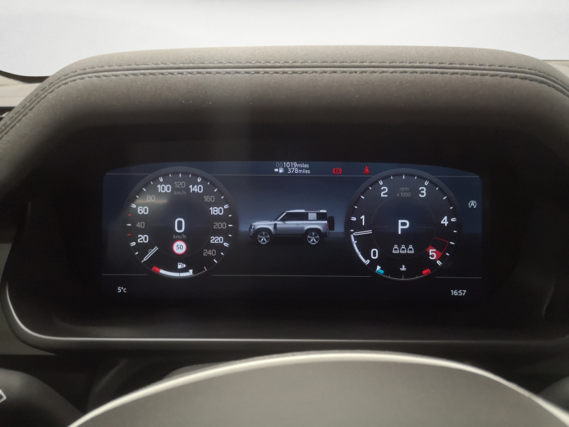 Land Rover - Defender 3.0 D200