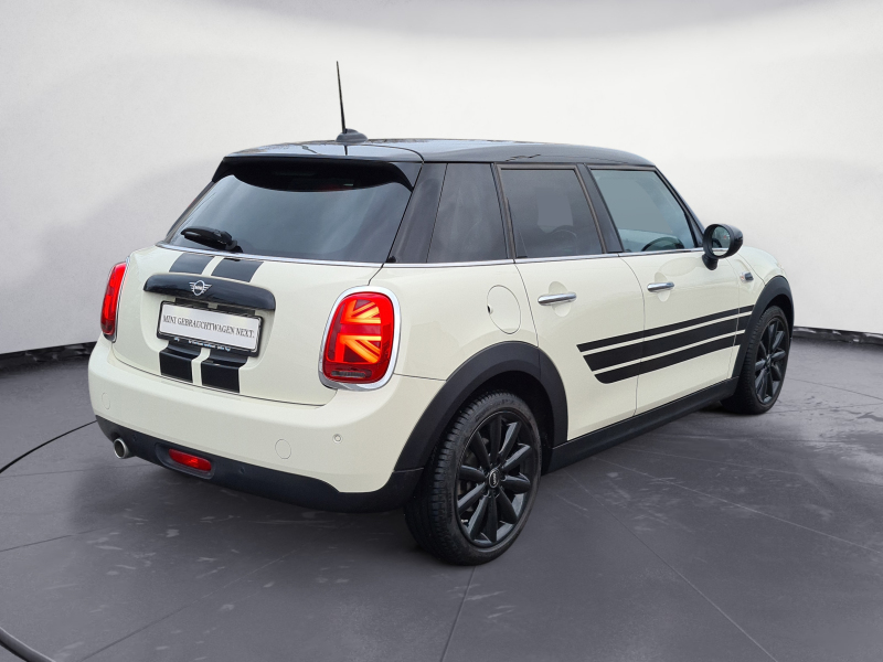 MINI - Cooper Aut.Chilli 5-türer