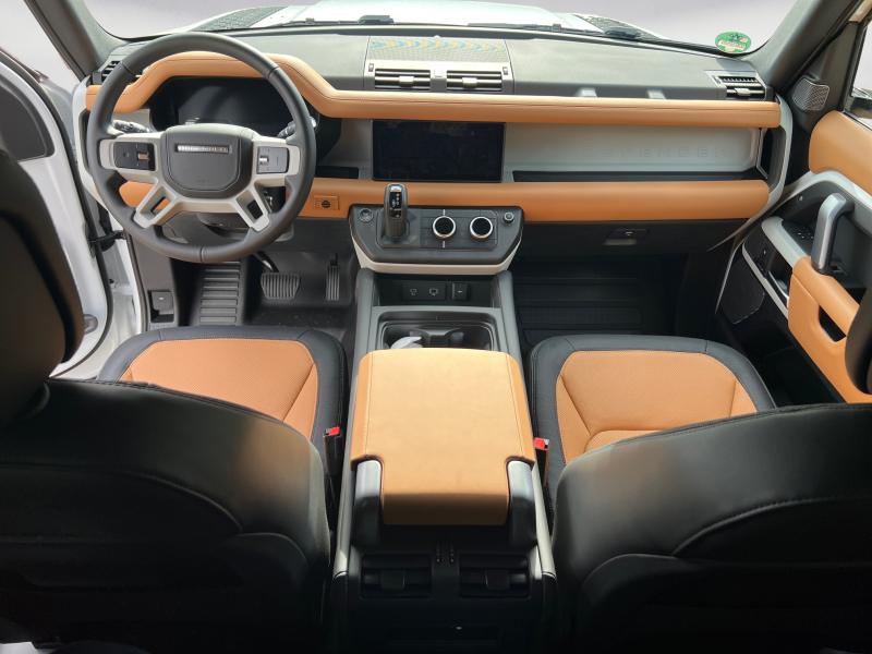 Land Rover - Defender 90 D250 X-Dynamic SE