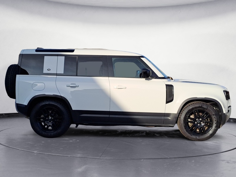 Land Rover - Defender 110 D240 SE