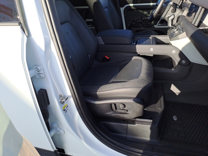 Land Rover - Defender 110 D240 SE