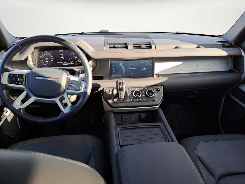 Land Rover - Defender 110 D240 SE