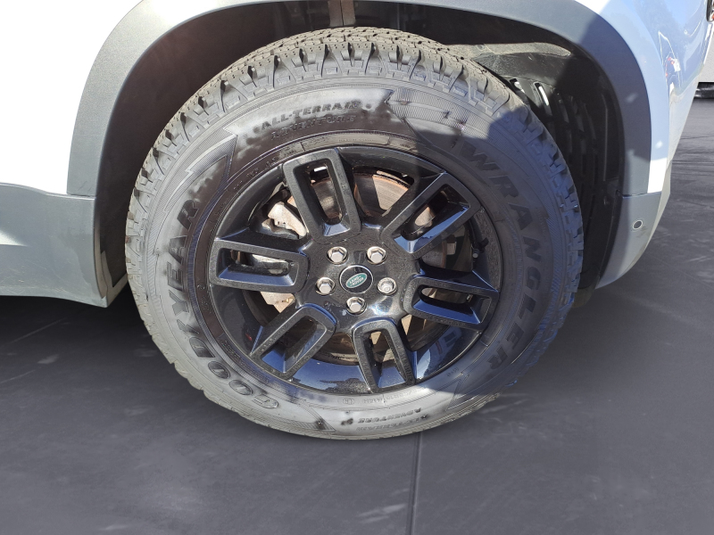 Land Rover - Defender 110 D240 SE