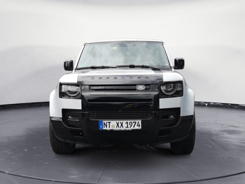 Land Rover - Defender 110 D300 X