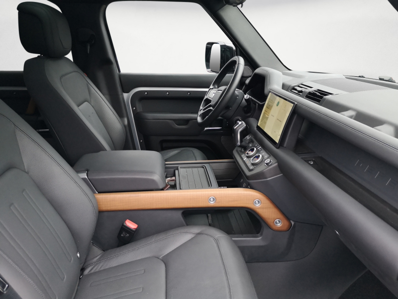 Land Rover - Defender 110 D300 X