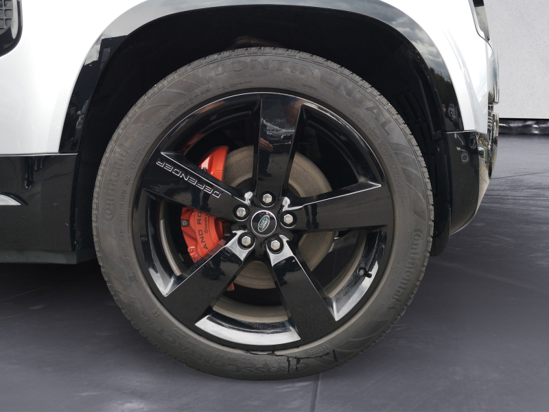 Land Rover - Defender 110 D300 X