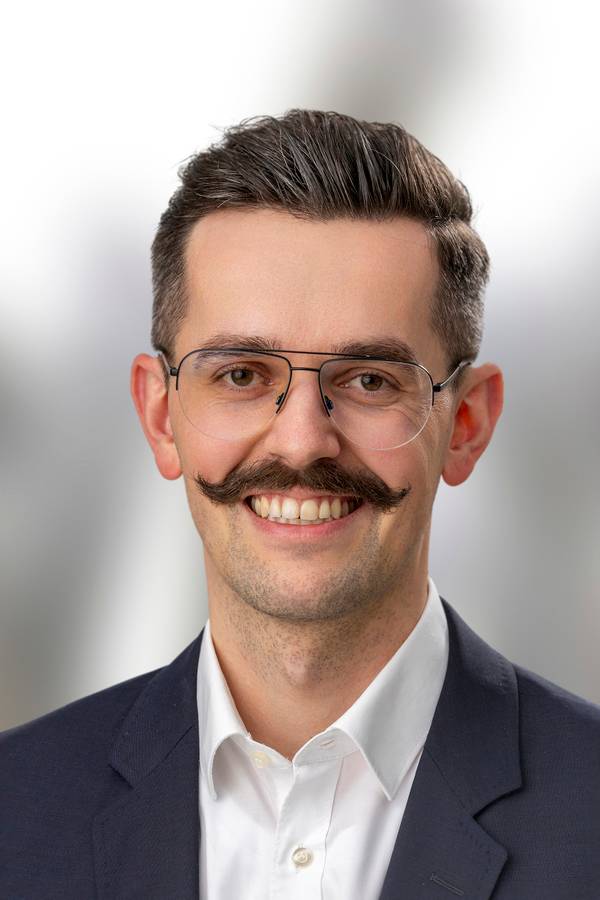 contact_import_imageDIvGRQ