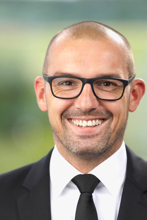 contact_import_imageWKoxhg