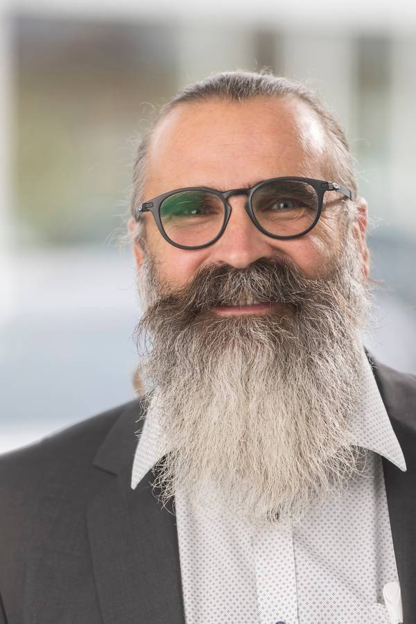 contact_import_imageB8nauI