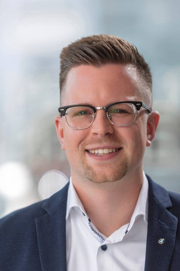 contact_import_imageyfL4Lq