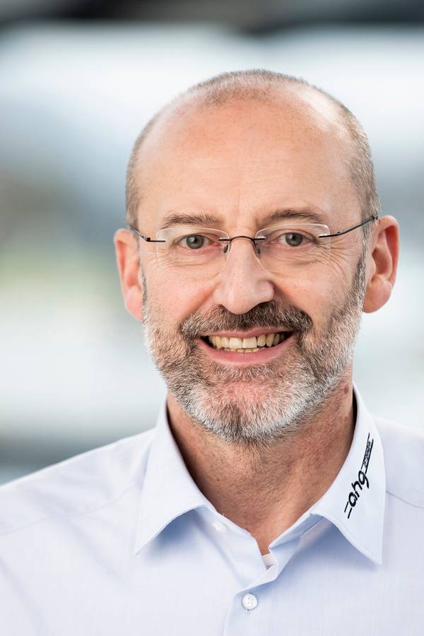 contact_import_imageyK2NJX