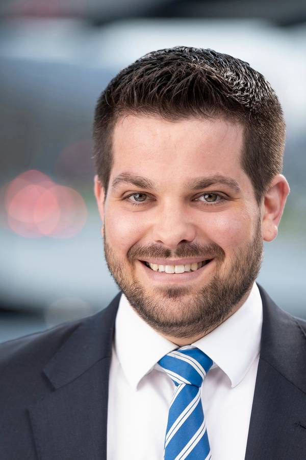 contact_import_image1Errav