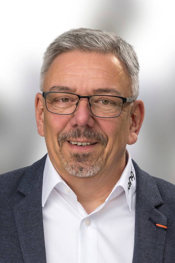 contact_import_imageZXnPtU