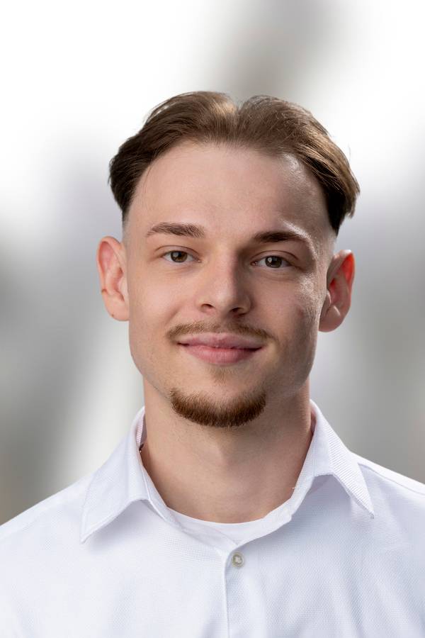 contact_import_imageBipkW8