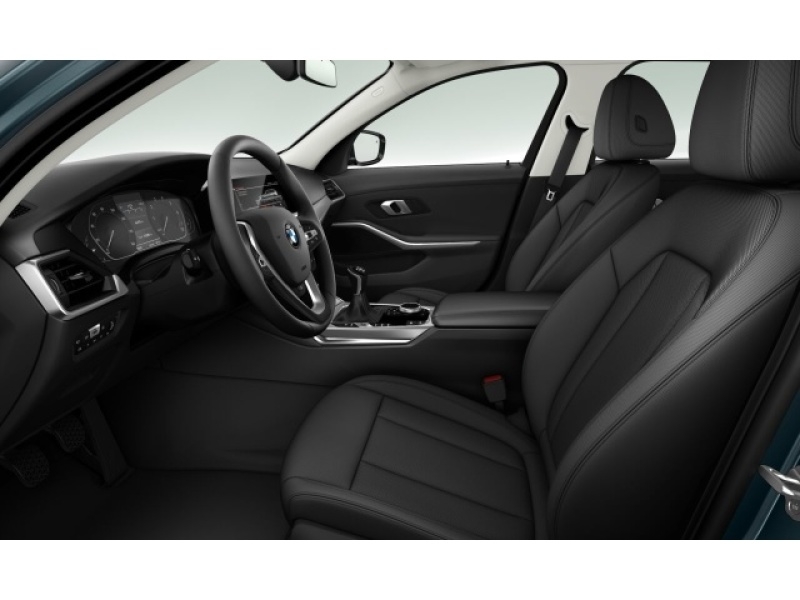 BMW - 318d Touring Advantage