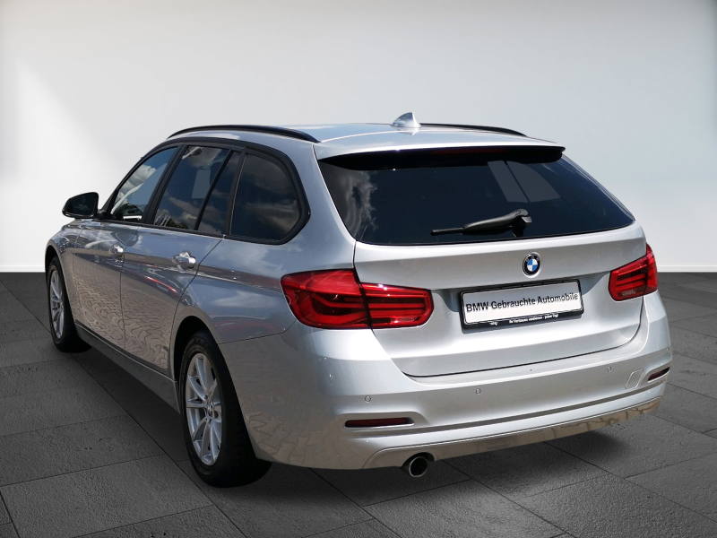 BMW - 318d Touring Advantage