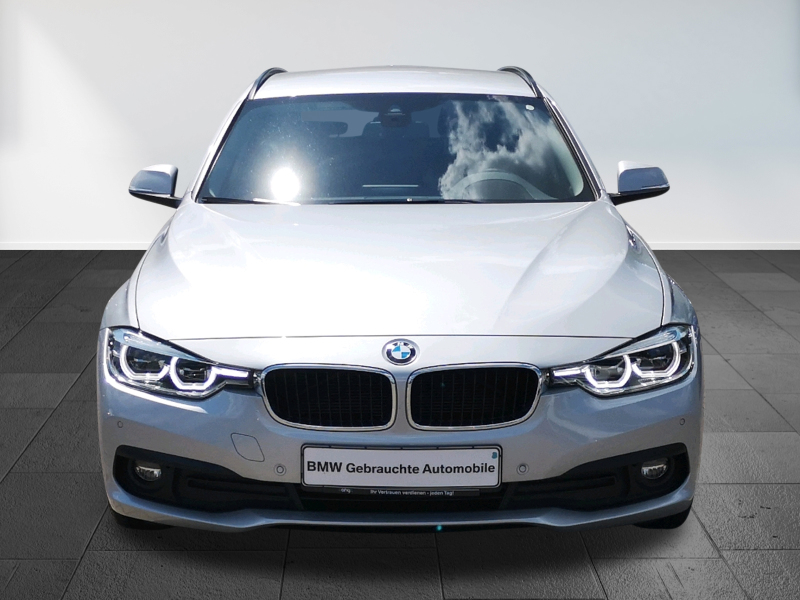 BMW - 318d Touring Advantage
