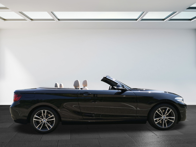 BMW - 220d Cabrio Sport Line