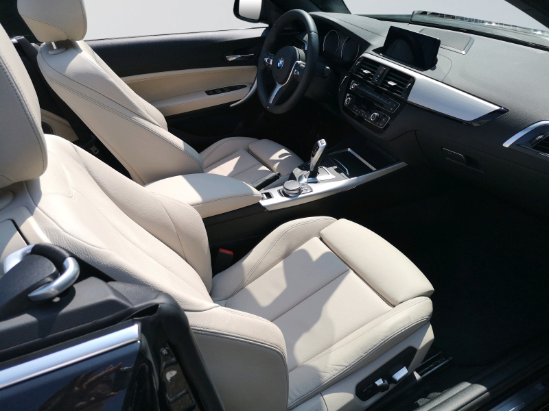 BMW - 220d Cabrio Sport Line