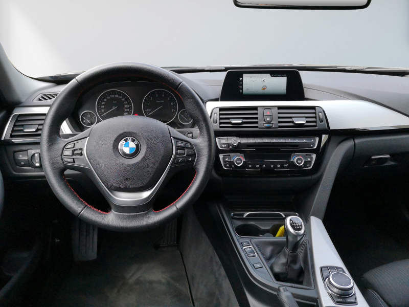 BMW - 320i Sport Line Lim.
