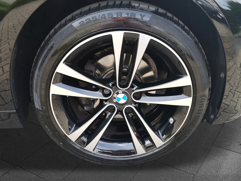 BMW - 320i Sport Line Lim.