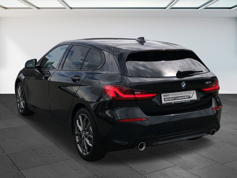 BMW - 120i Sport Line Sport-Aut.