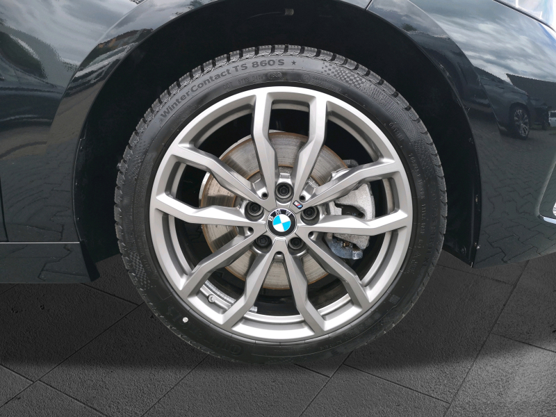 BMW - 120i Sport Line Sport-Aut.