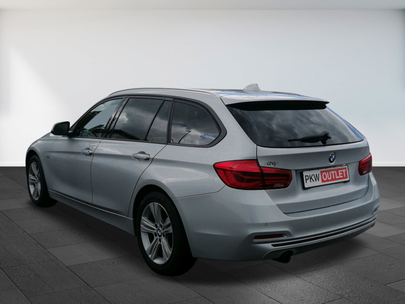 BMW - 318d Touring Sport Line