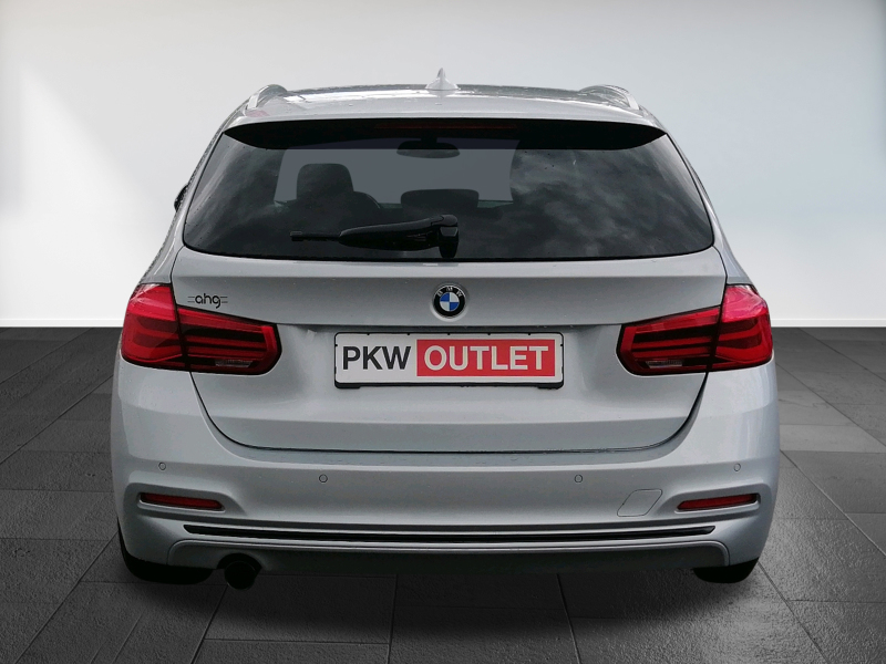 BMW - 318d Touring Sport Line