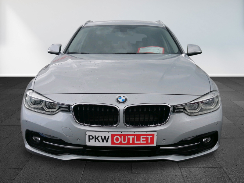 BMW - 318d Touring Sport Line