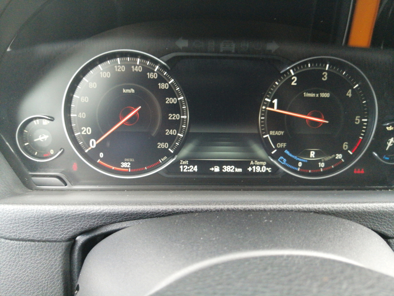 BMW - 318d Touring Sport Line