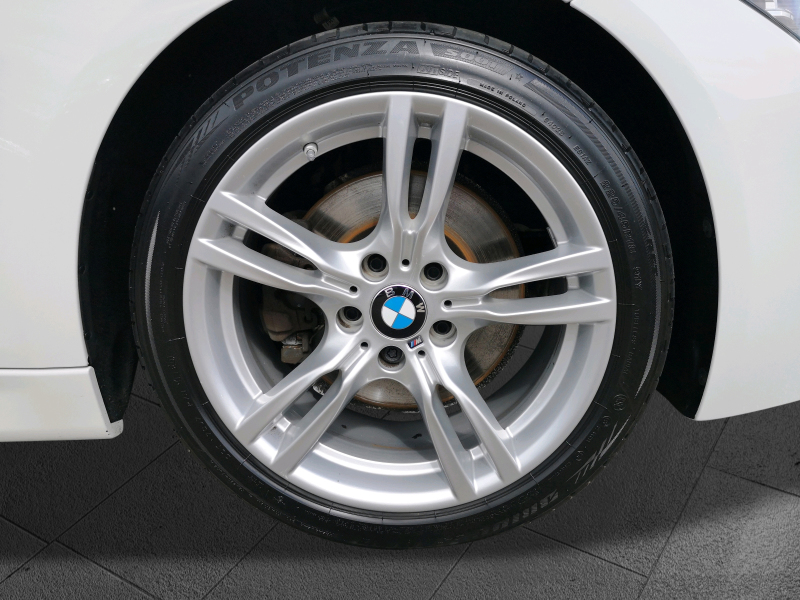 BMW - 330d Touring M Sport Shadow