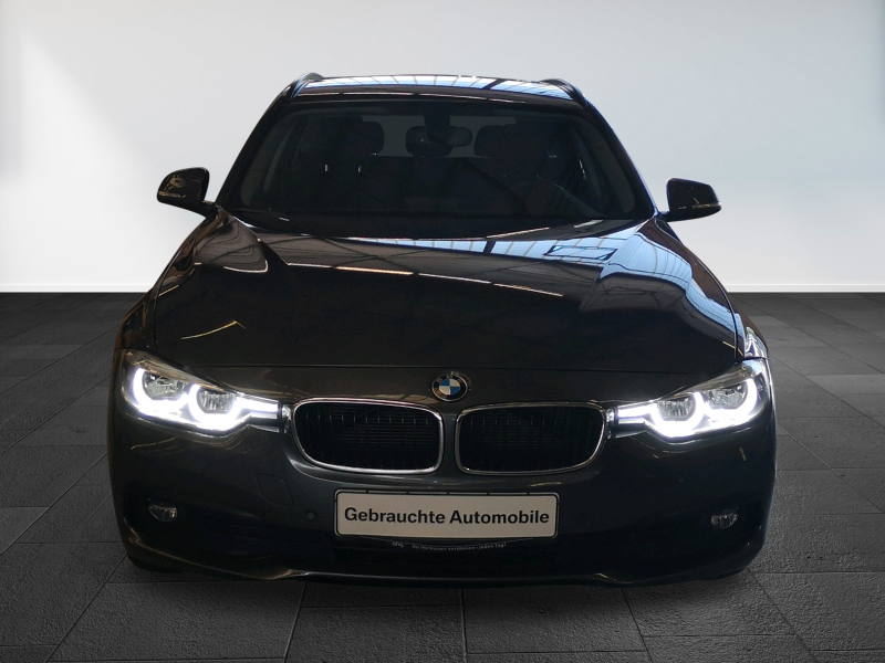 BMW - 318d Touring Advantage Aut.