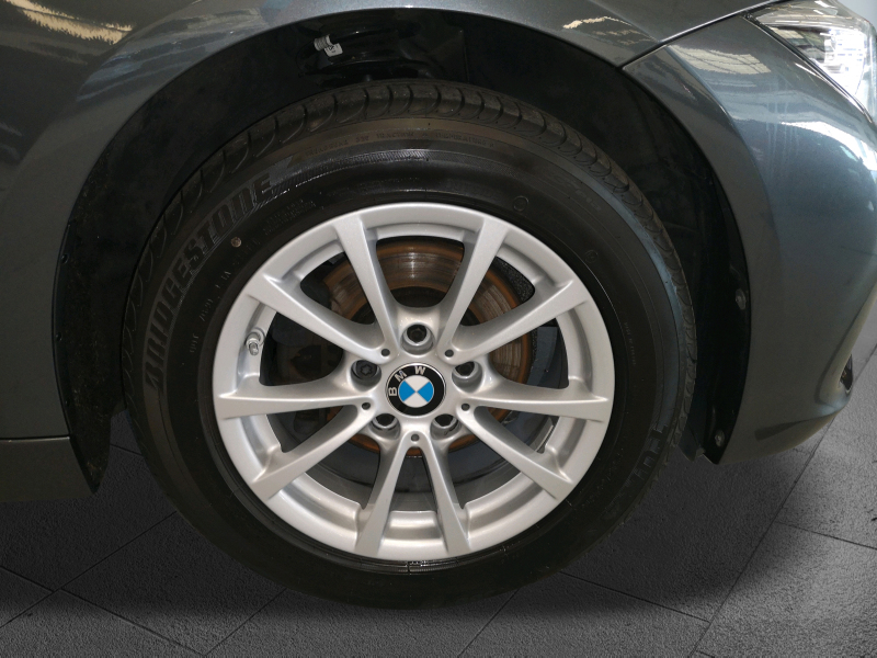 BMW - 318d Touring Advantage Aut.