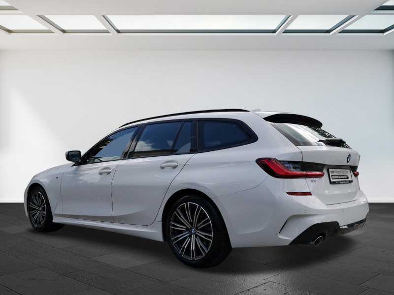 BMW - 318d Touring M Sport Aut.