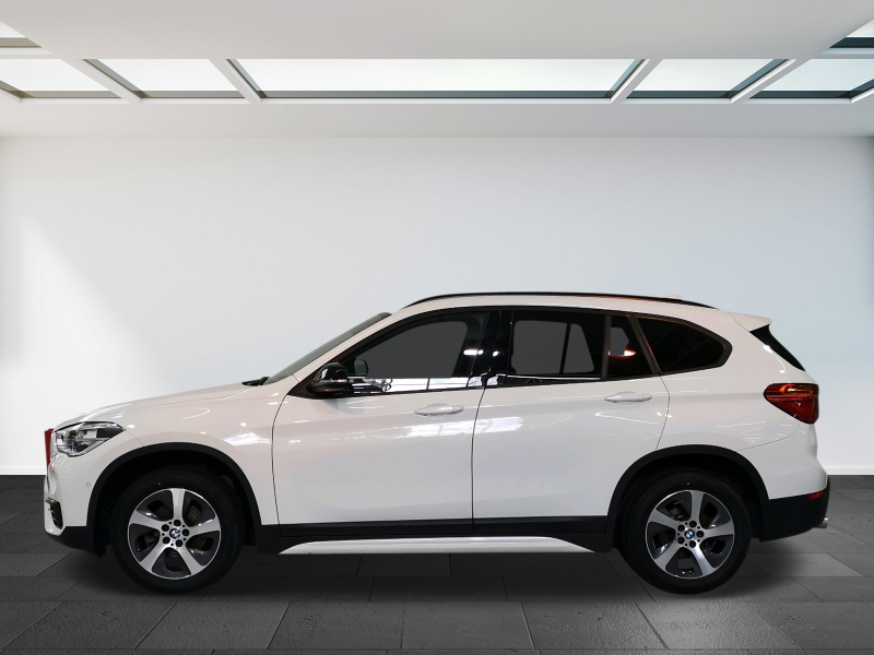 BMW - X1 sDrive18i Sport Line