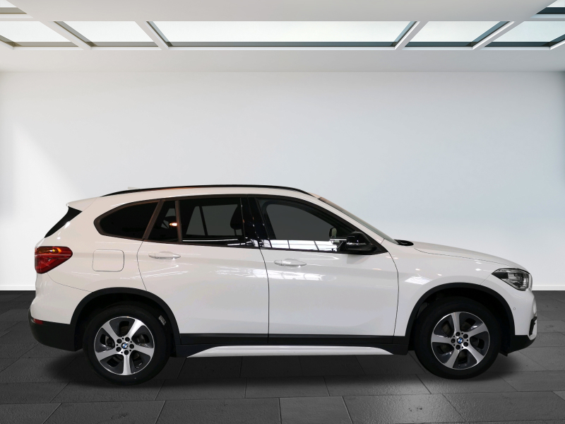 BMW - X1 sDrive18i Sport Line