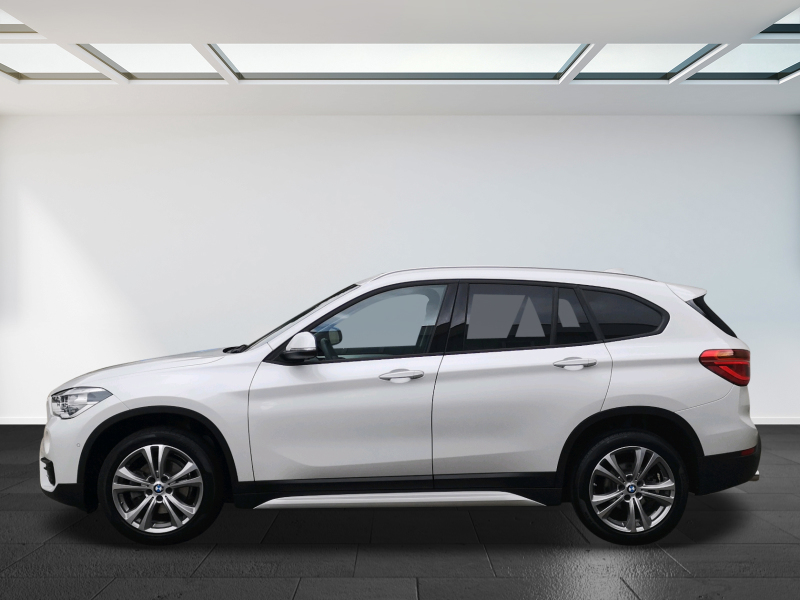 BMW - X1 sDrive18i Sport Line